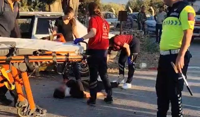 Bayındır'da otomobil ile motosiklet çarpıştı: 2 yaralı