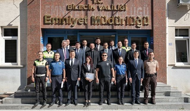 Bilecik'te başarılı emniyet personelleri ödüllendirildi