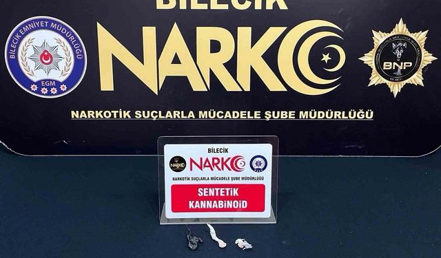 Bilecik'te bir araç 3 şüpheli şahıs üzerinde bonzai ele geçirildi