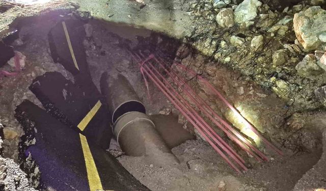 Bodrum'da ana isale hattı patladı