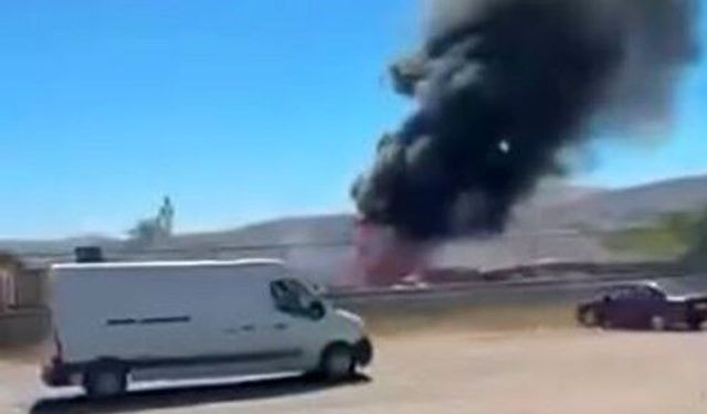 Boş tankeri alevler sardı, dumanı gökyüzünü kapladı