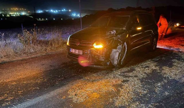 Çan'da otomobil saman yüklü traktöre çarptı: 1 yaralı