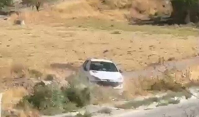 El freni çekilmeyen otomobil şarampole yuvarlandı
