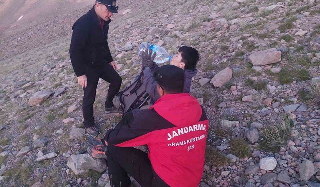 Erciyes Dağı'nda mahsur kalan yabancı uyruklu kişi kurtarıldı