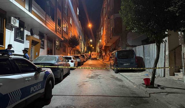 Esenler'de bir evde bulunan kişiler arasında kavgada silahlar konuştu: 3 ağır yaralı
