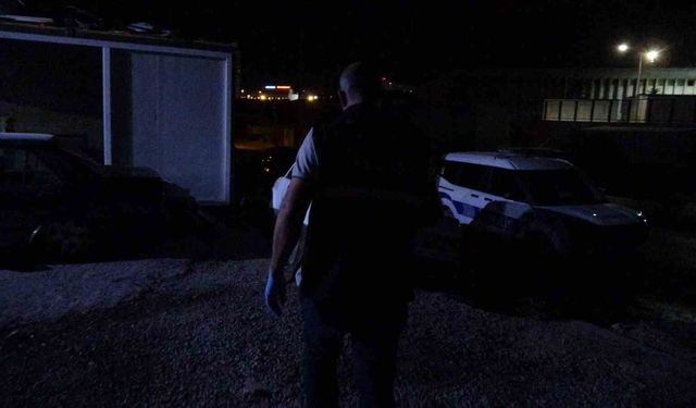 İş yerinde iki arkadaş arasında silahlı kavga: 1 yaralı