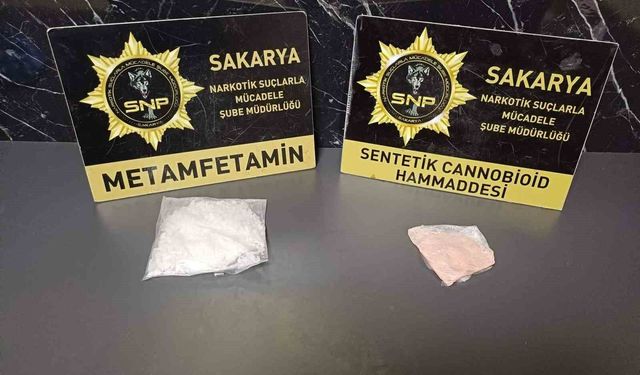 İstanbul'dan 111 kilogram uyuşturucu ham maddesi getirirken Sakarya gişelerinde yakalandılar