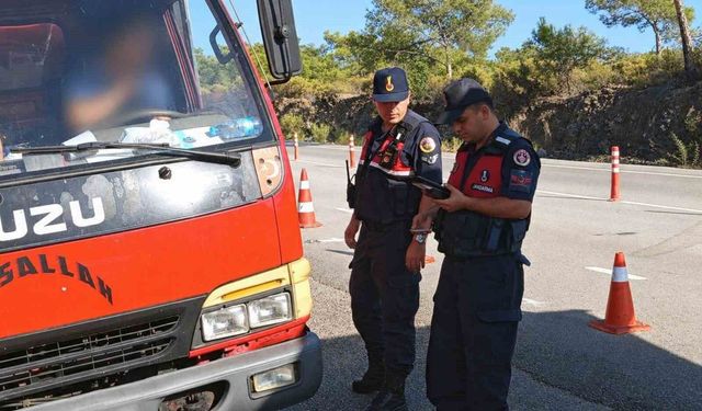 Jandarma Muğla'da bir haftada 17 bin 711 araç denetlendi
