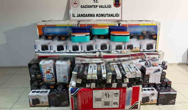 Jandarmadan kaçakçılık ve uyuşturucu olaylarına yönelik operasyon: 5 şahıs tutuklandı