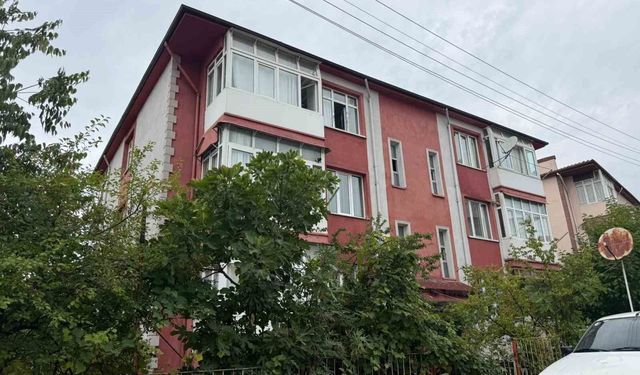 Karabük'te 3. kattan düşen Afganistanlı öğrenci hastaneye kaldırıldı