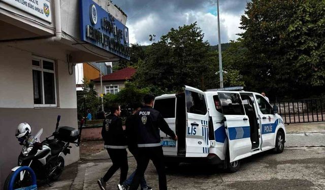 Kastamonu'da tartıştığı kişiyi bıçakla yaralayan şüpheli tutuklandı