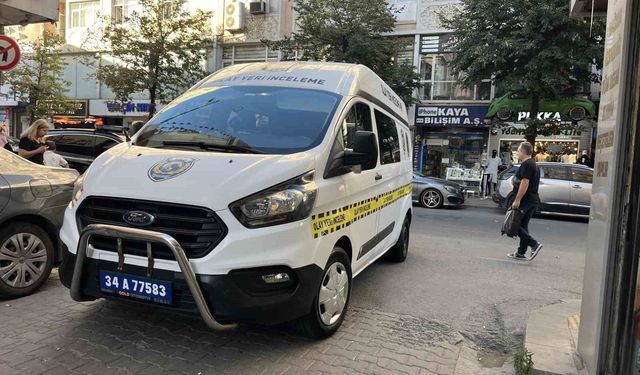 Küçükçekmece'de gümüş dükkanına silahlı saldırı: Şüpheli yakalandı