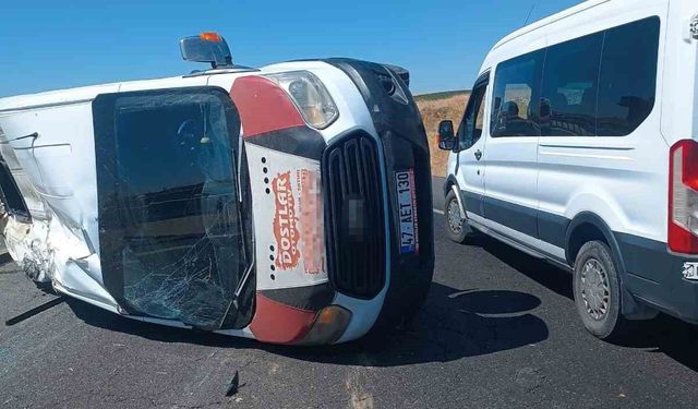 Mardin'de öğrenci servisi devrildi: 13 öğrenci yaralandı