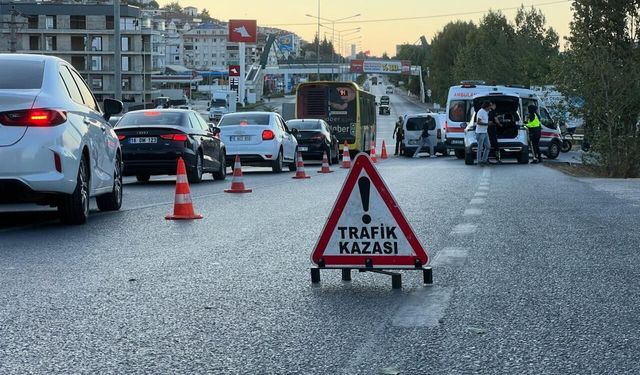 Bursa’da feci kaza: 22 yaşındaki motosikletli yola savruldu