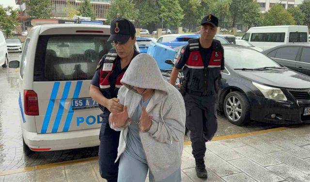 Samsun'da 16 suçtan aranan kadın, jandarmanın kimlik kontrolünde yakalandı