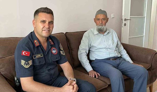Şehit babasına vefa ziyareti