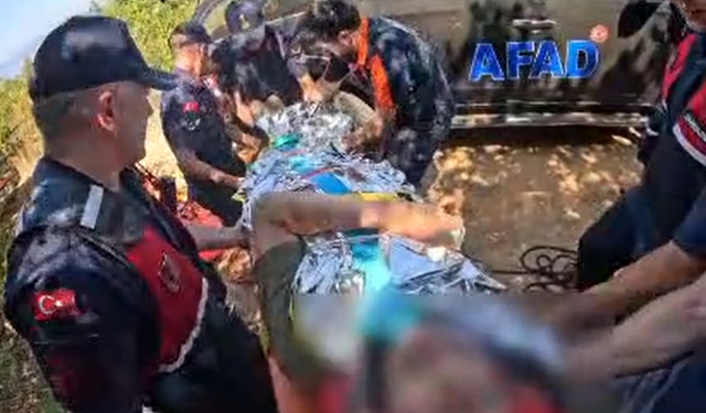 Yalova'da 7 metrelik çukura düşen vatandaş kurtarıldı