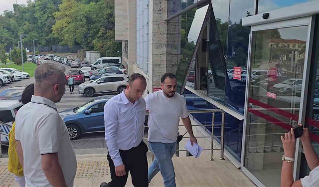 Yolcusunun ölümüne neden olan halk otobüsü şoförü adliyede
