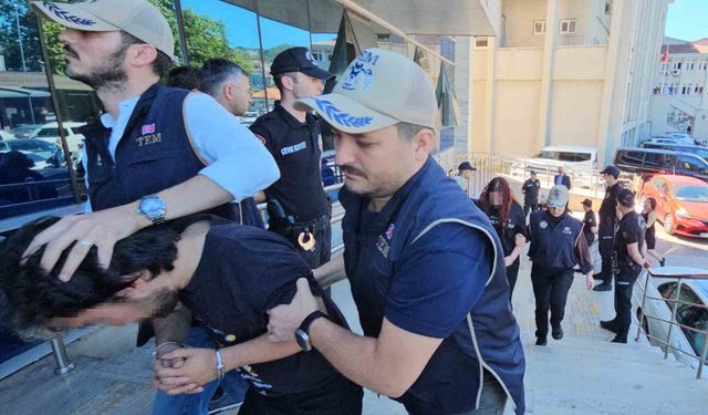 Zonguldak'ta terör örgütü operasyonunda tutuklanan 3 öğrenci hakim karşısında