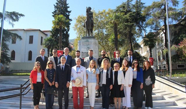 GESİAD 35. yılını Atatürk Anıtı’nda kutladı