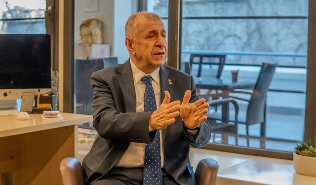 Ümit Özdağ’dan öğretmenlere çağrı: “Atatürk’ü ve Kurtuluş Savaşı’nı anlatmaya devam edin”