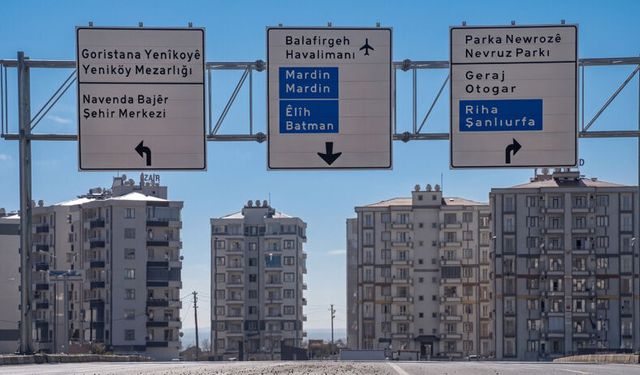 Diyarbakır'daki Türkçe-Kürtçe tabela tartışmasında dikkat çeken detay: 10 yıl önce de gündemdeymiş