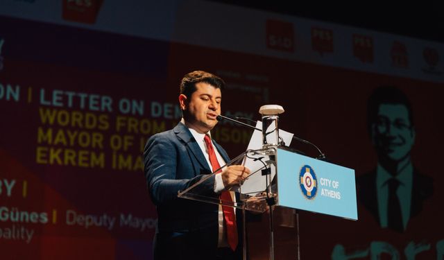 Atina’da Türkiye gündemi: Özel ve İmamoğlu’ndan demokrasi mesajı