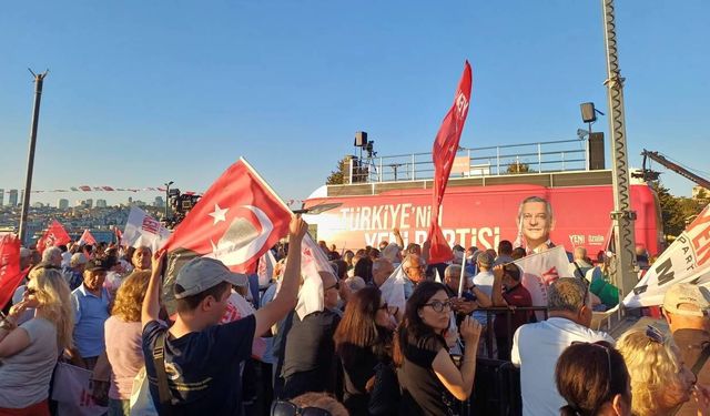 YENİ Parti'den  Üsküdar mitingi: Yurttaşlar iradesine sahip çıkıyor