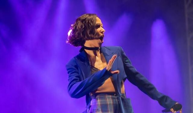 Zeynep Bastık konserinde kavga: “Ne yaşıyorsunuz ya?”