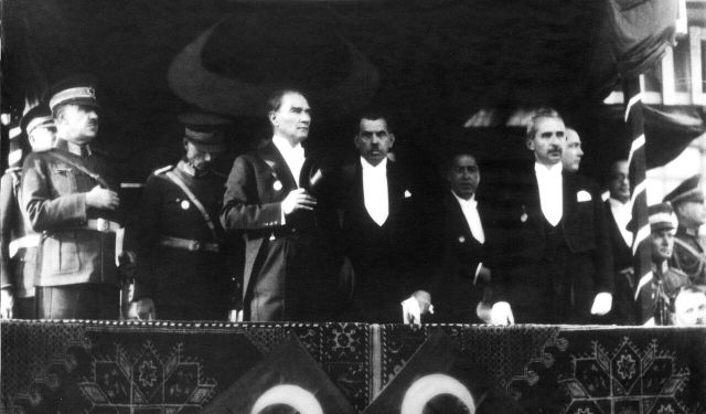 “Yarın Cumhuriyet ilan edeceğiz” sözünün öncesinde ne yaşandı?