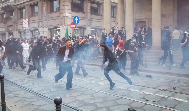 Sokaklar karıştı: Meloni karşıtı protestolarda çatışma