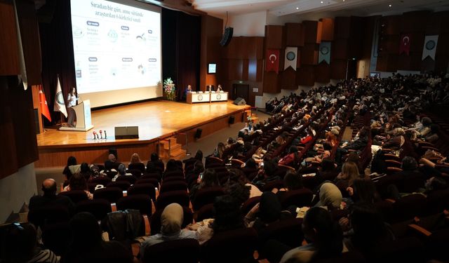 BUÜ’de anne sütü sempozyumuna yoğun ilgi
