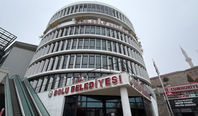 Bolu Belediyesi’ne operasyon: Başkan Yardımcısı dahil 4 kişi gözaltında