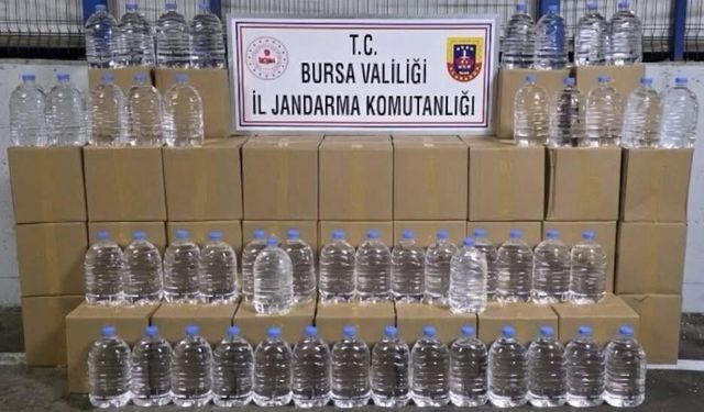 Bursa'da sahte içki tacirlerine darbe: 1.260 litre etil alkol ele geçirildi