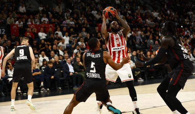 Siyah-beyazlılar Euroleague'de Olympiakos'a boyun eğdi!