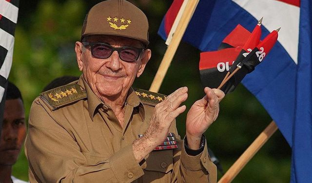 95 yaşındaki Raúl Castro hakkında tutuklama emri!