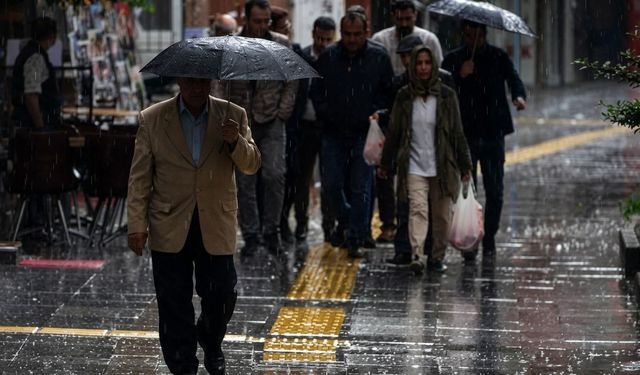 İstanbul'da yağışlar geri dönüyor! Sıcaklıklar düşecek