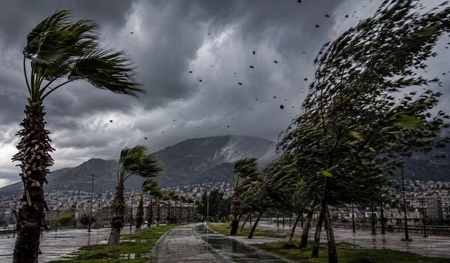 Sağanak bastıracak, sıcaklıklar aniden düşecek: Bursalılar dikkat