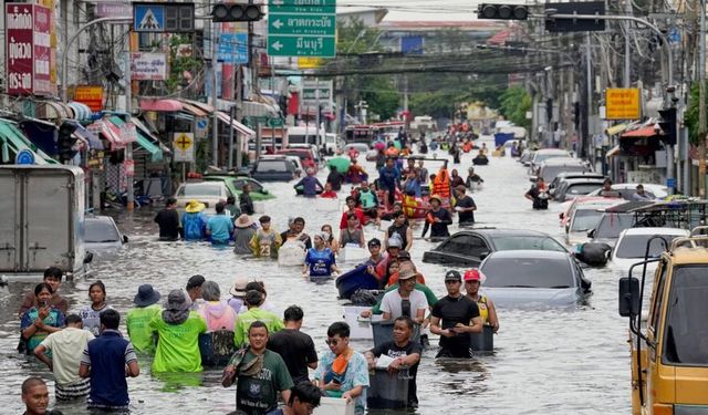 Tayland’da sel felaketi büyüyor! 3,2 milyondan fazla kişi etkilendi