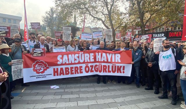 Bursa’da gazeteciler basın özgürlüğü için sokağa çıktı