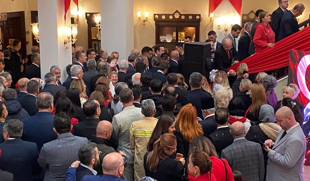 Bursa’da Cumhuriyet Bayramı tebrik kabulüyle başladı
