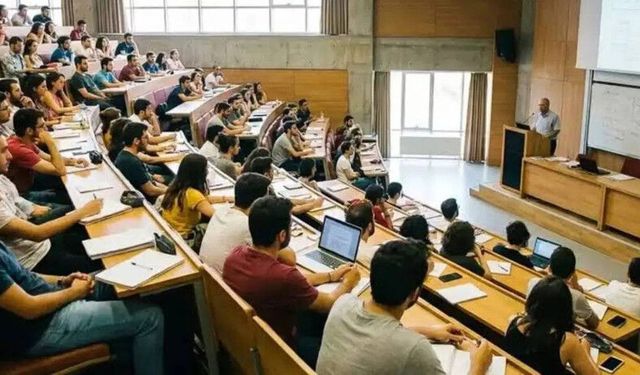 Tüm üniversitelerde verilecek yeni dersi açıkladı