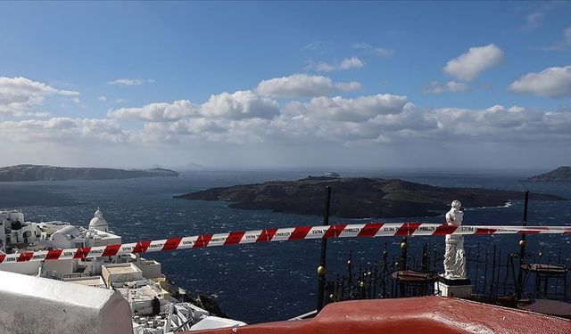 Santorini'de felaket için hazırlıklar başladı