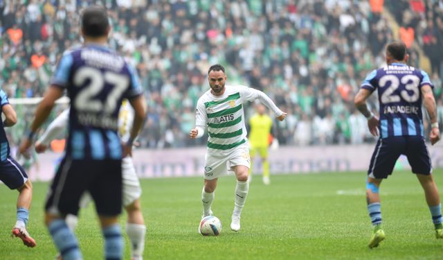 TFF 3. Lig: Bursaspor: 4 - Anadolu Üniversitesi: 1