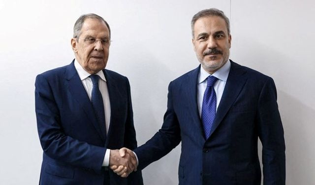 Lavrov Ankara'da: Rusya savaşın bitmesi için şartını açıkladı