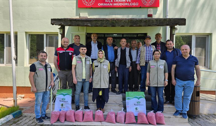 Orhaneli'de çiftçilere kuru fasulye desteği