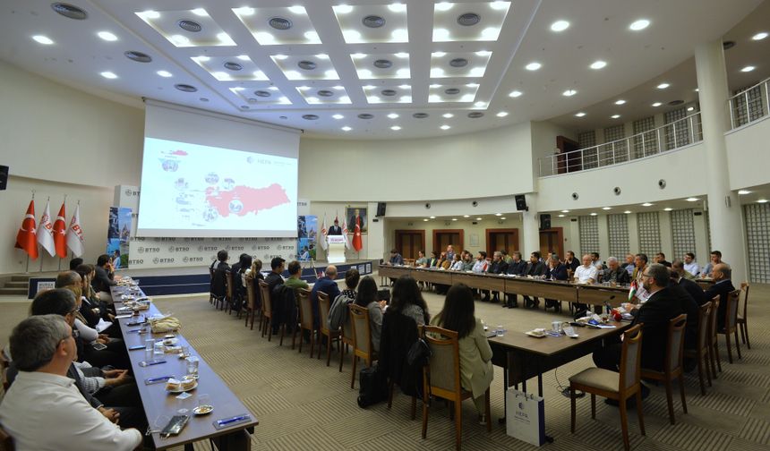 Türkiye ve Macaristan ticaret hacminin son 10 yılda iki katına çıktı