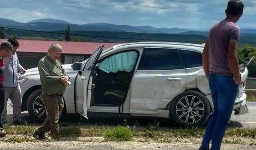 Kastamonu’da ambulans ile cip çarpıştı: 4 yaralı