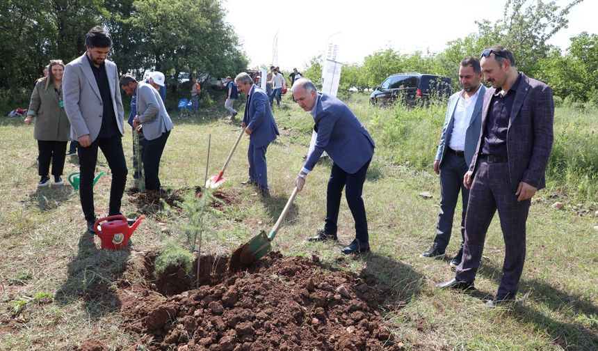 İnegöl'de 15 fidan toprakla buluştu!