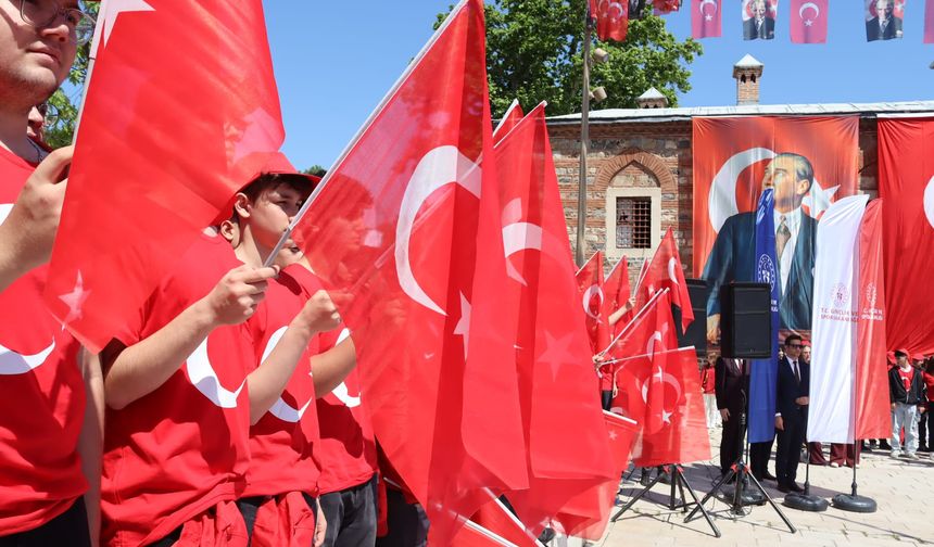 Bursa Valiliği 19 Mayıs'ı kutluyor